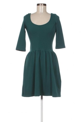 Kleid Bershka, Größe M, Farbe Grün, Preis 27,21 €