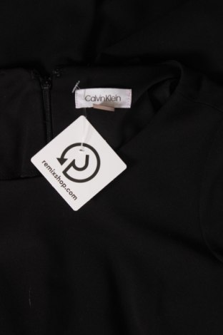 Рокля Calvin Klein, Размер XS, Цвят Черен, Цена 60,22 лв.