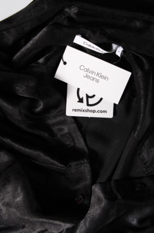 Рокля Calvin Klein Jeans, Размер S, Цвят Черен, Цена 93,60 лв.