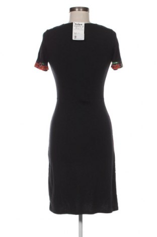 Kleid Desigual, Größe S, Farbe Mehrfarbig, Preis 49,16 €