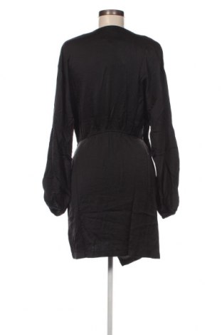 Φόρεμα Edited, Μέγεθος M, Χρώμα Μαύρο, Τιμή 26,72 €