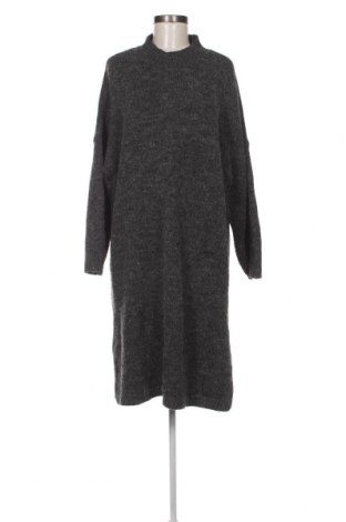 Kleid Monki, Größe M, Farbe Grau, Preis 9,58 €
