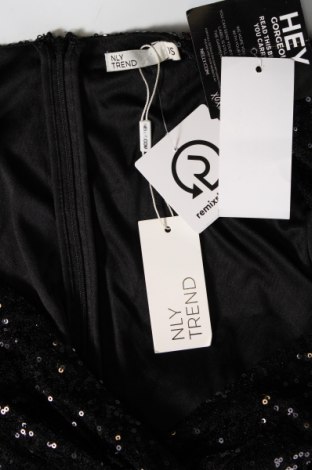 Kleid Nly Trend, Größe XS, Farbe Schwarz, Preis 47,94 €