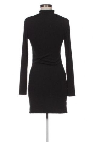 Šaty  Pull&Bear, Veľkosť L, Farba Čierna, Cena  32,89 €