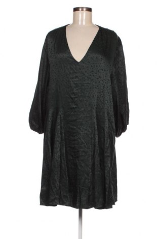 Kleid Reserved, Größe L, Farbe Grün, Preis 10,20 €