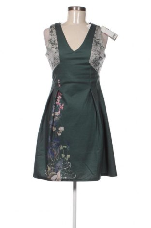 Kleid Smash, Größe M, Farbe Grün, Preis € 14,11
