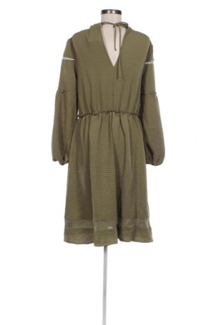 Kleid The Korner, Größe M, Farbe Grün, Preis 10,58 €