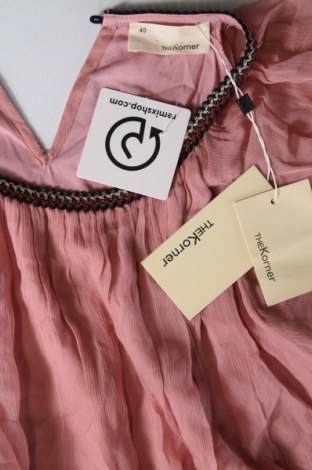 Φόρεμα The Korner, Μέγεθος M, Χρώμα Ρόζ , Τιμή 55,67 €