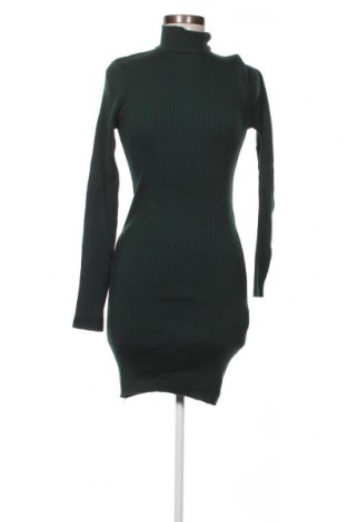 Šaty  Trendyol, Velikost L, Barva Zelená, Cena  704,00 Kč