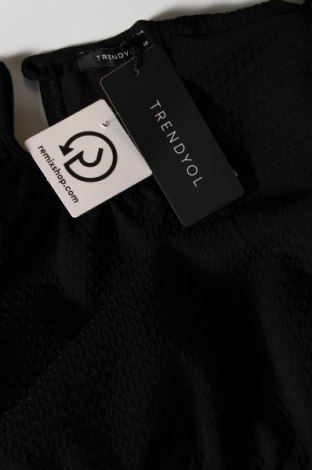 Šaty  Trendyol, Velikost M, Barva Černá, Cena  563,00 Kč