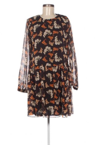 Kleid Trendyol, Größe M, Farbe Mehrfarbig, Preis 55,67 €