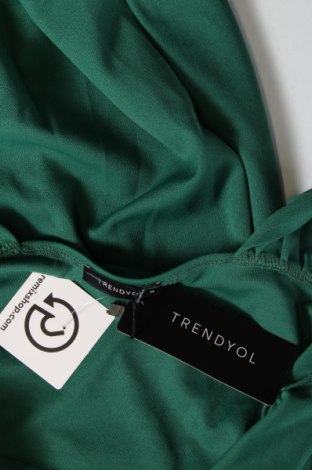 Рокля Trendyol, Размер M, Цвят Зелен, Цена 71,40 лв.
