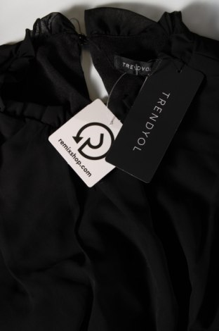 Šaty  Trendyol, Velikost M, Barva Černá, Cena  304,00 Kč