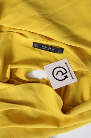 Рокля Zara, Размер M, Цвят Жълт, Цена 27,00 лв.