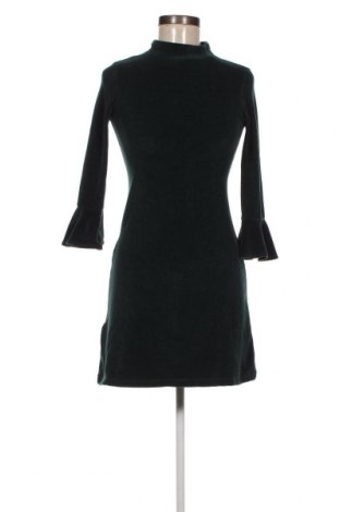 Kleid Zara Trafaluc, Größe S, Farbe Grün, Preis € 7,34
