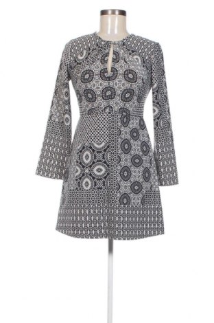 Kleid Zara Trafaluc, Größe S, Farbe Mehrfarbig, Preis € 8,59