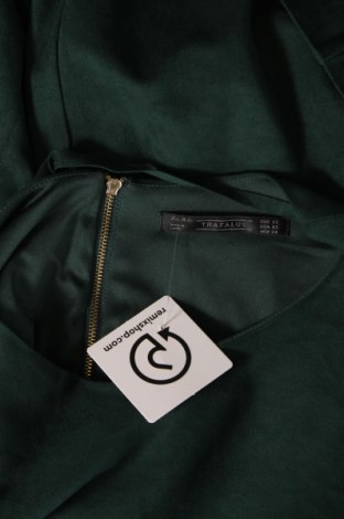 Рокля Zara Trafaluc, Размер XS, Цвят Зелен, Цена 7,20 лв.