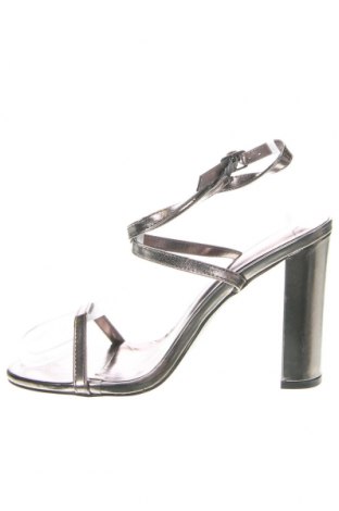 Sandale Pretty Little Thing, Mărime 42, Culoare Argintiu, Preț 116,25 Lei