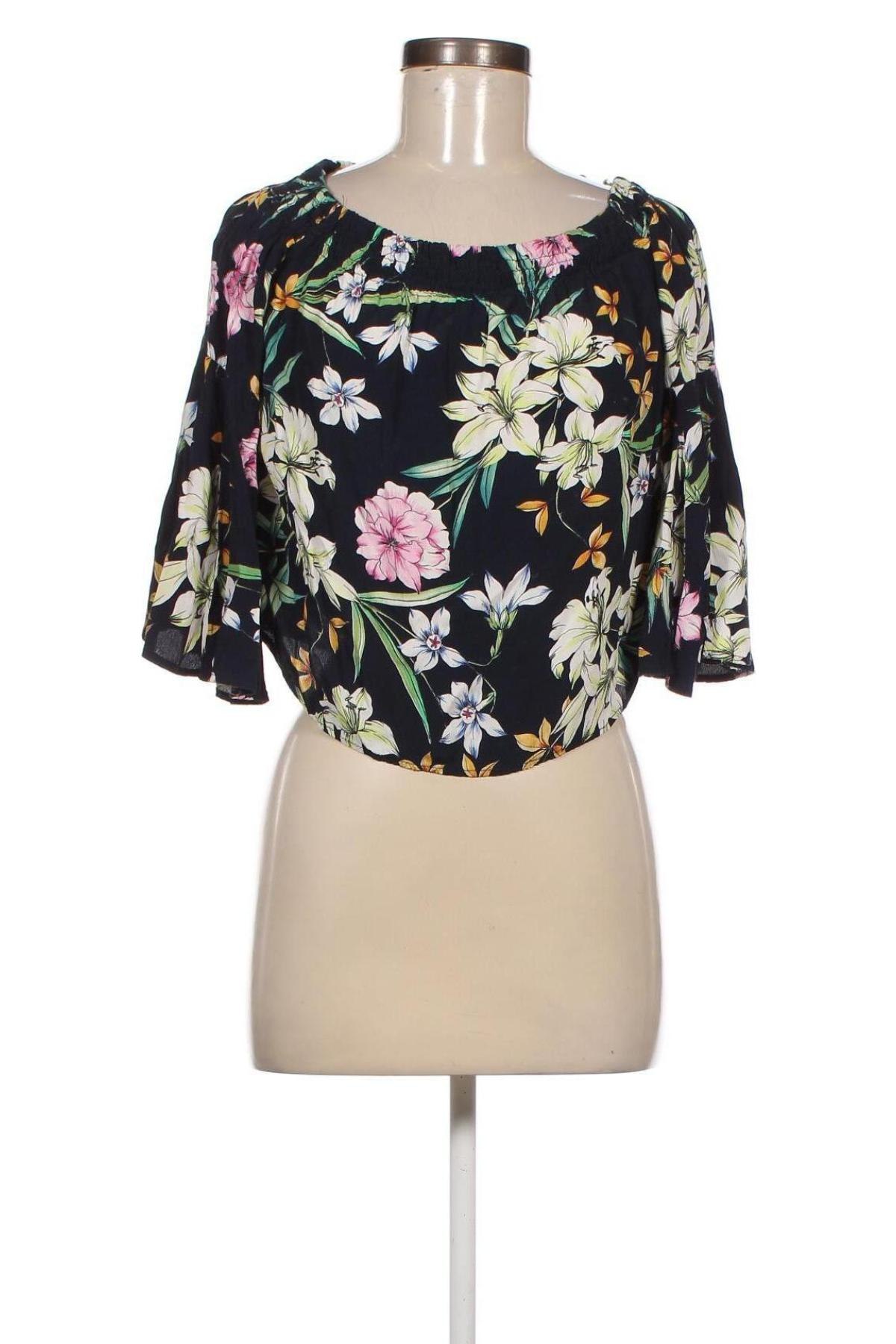 Damen Shirt Bershka, Größe S, Farbe Mehrfarbig, Preis 3,41 €