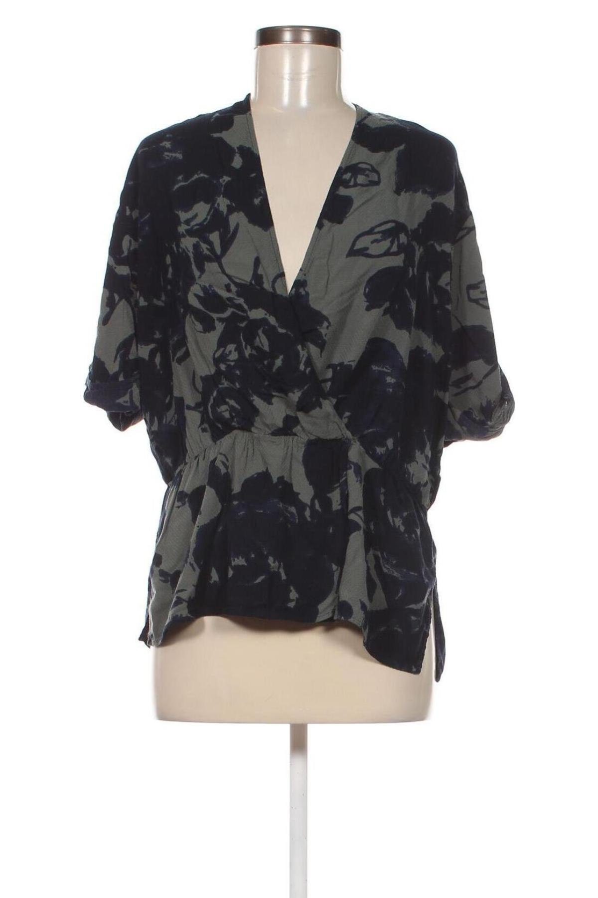 Дамска блуза Custommade, Размер S, Цвят Многоцветен, Цена 15,00 лв.