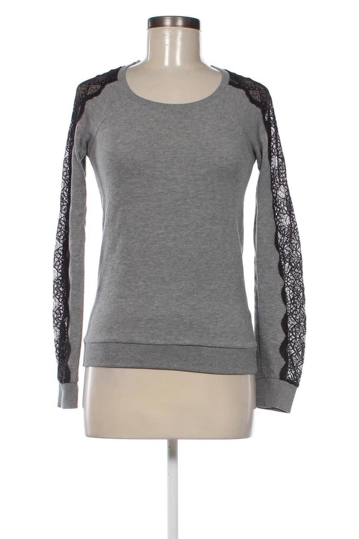 Γυναικεία μπλούζα Gina Tricot, Μέγεθος XS, Χρώμα Γκρί, Τιμή 5,07 €