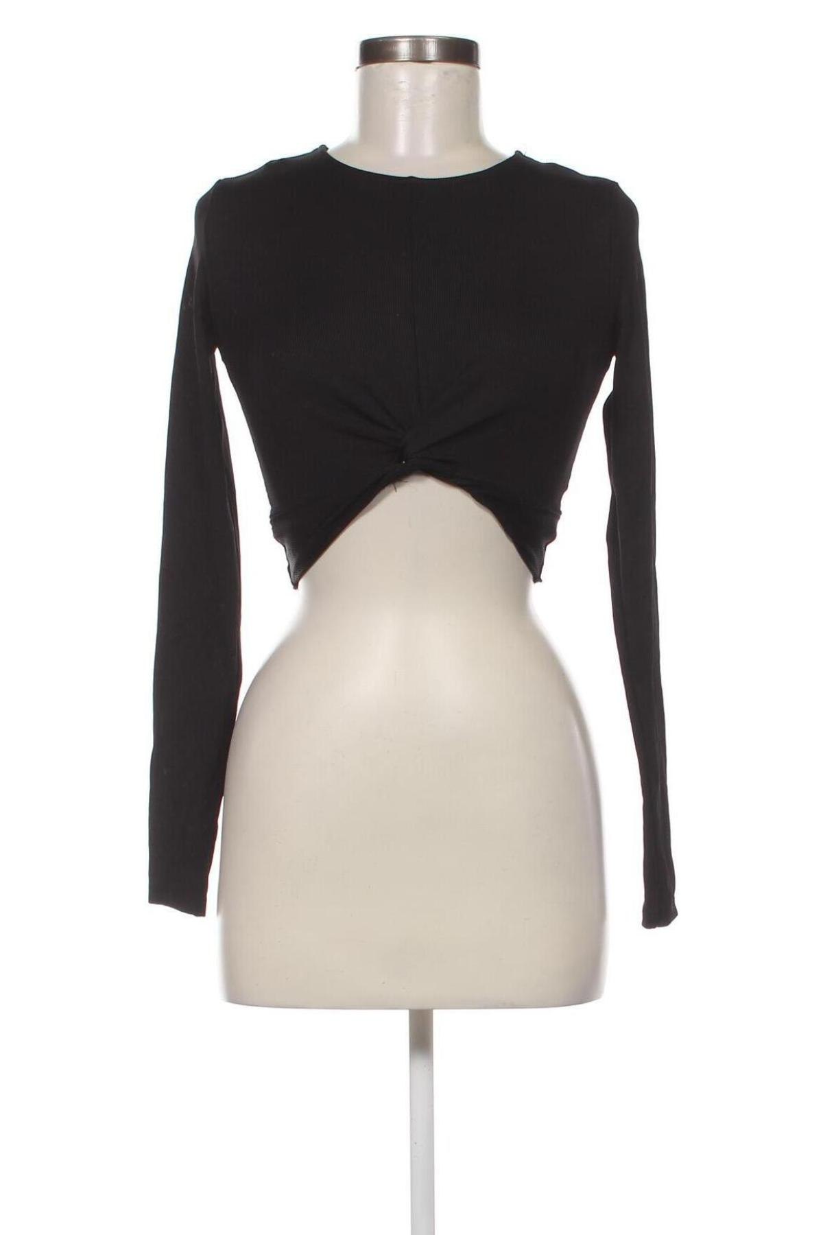 Γυναικεία μπλούζα Pull&Bear, Μέγεθος S, Χρώμα Μαύρο, Τιμή 3,53 €