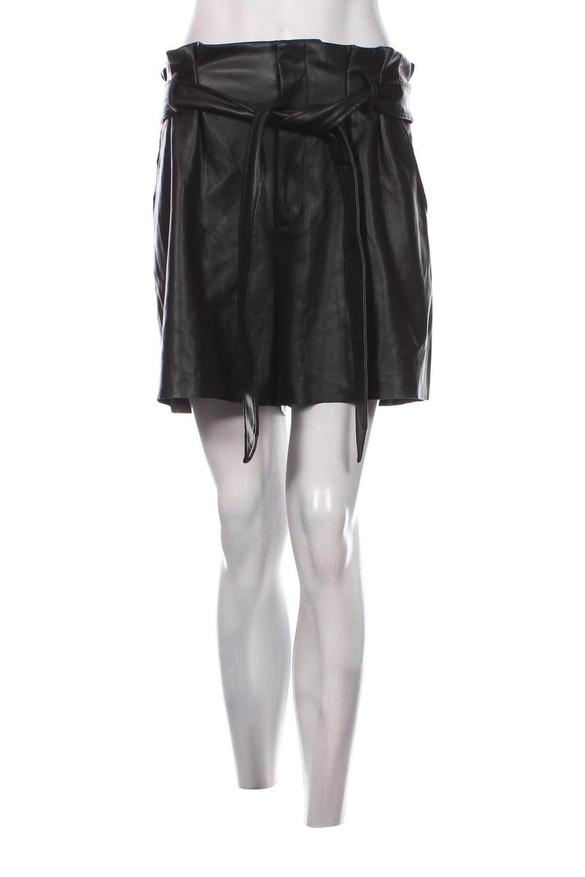Γυναικείο κοντό παντελόνι, Μέγεθος L, Χρώμα Μαύρο, Τιμή 5,17 €