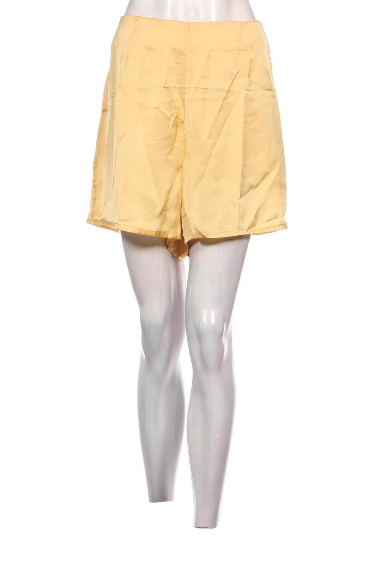 Дамски къс панталон Glamorous, Размер L, Цвят Жълт, Цена 18,48 лв.