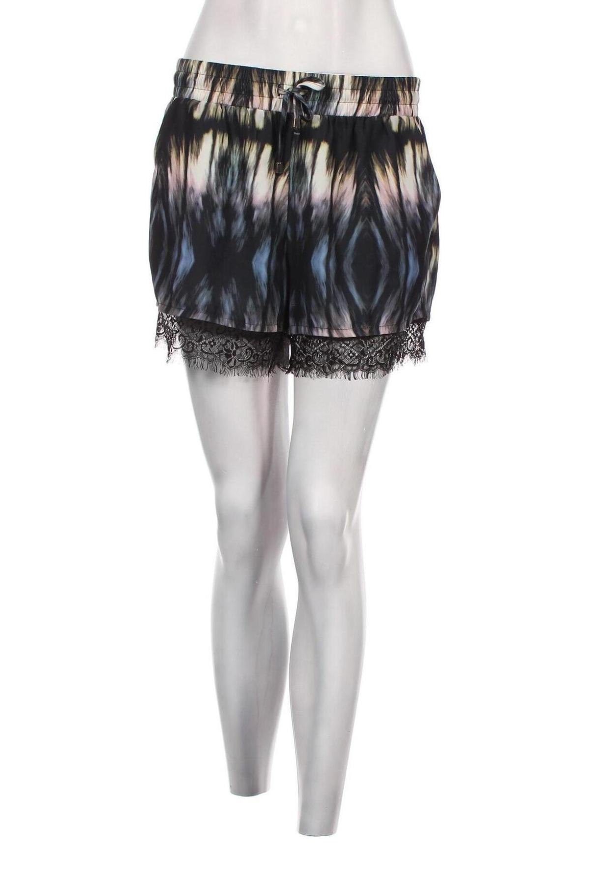 Γυναικείο κοντό παντελόνι ONLY, Μέγεθος S, Χρώμα Πολύχρωμο, Τιμή 5,52 €