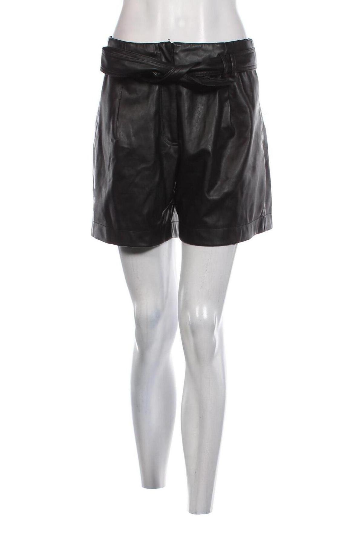 Pantaloni scurți de femei Pimkie, Mărime M, Culoare Negru, Preț 48,65 Lei
