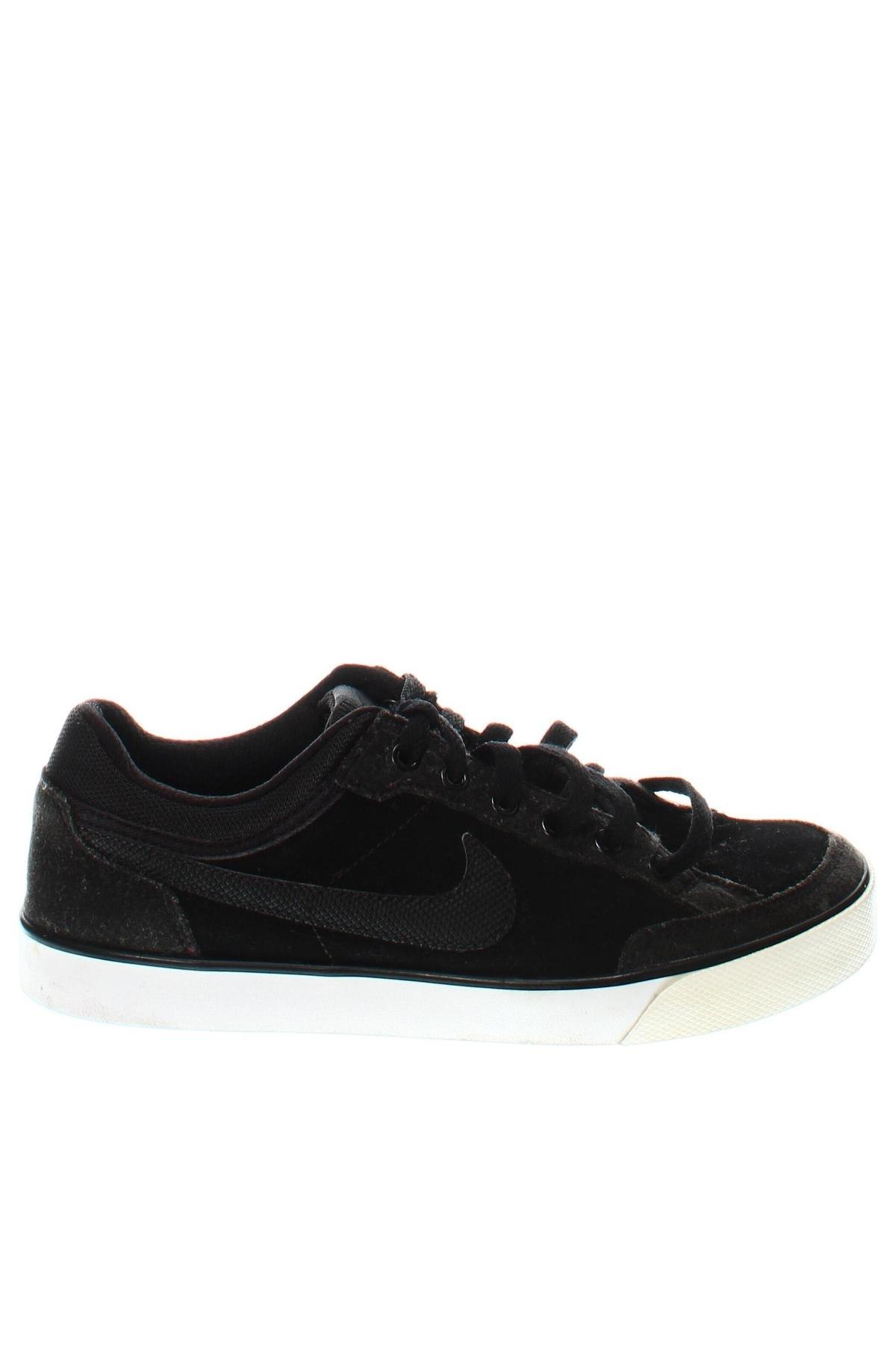 Дамски обувки Nike, Размер 37, Цвят Черен, Цена 54,28 лв.