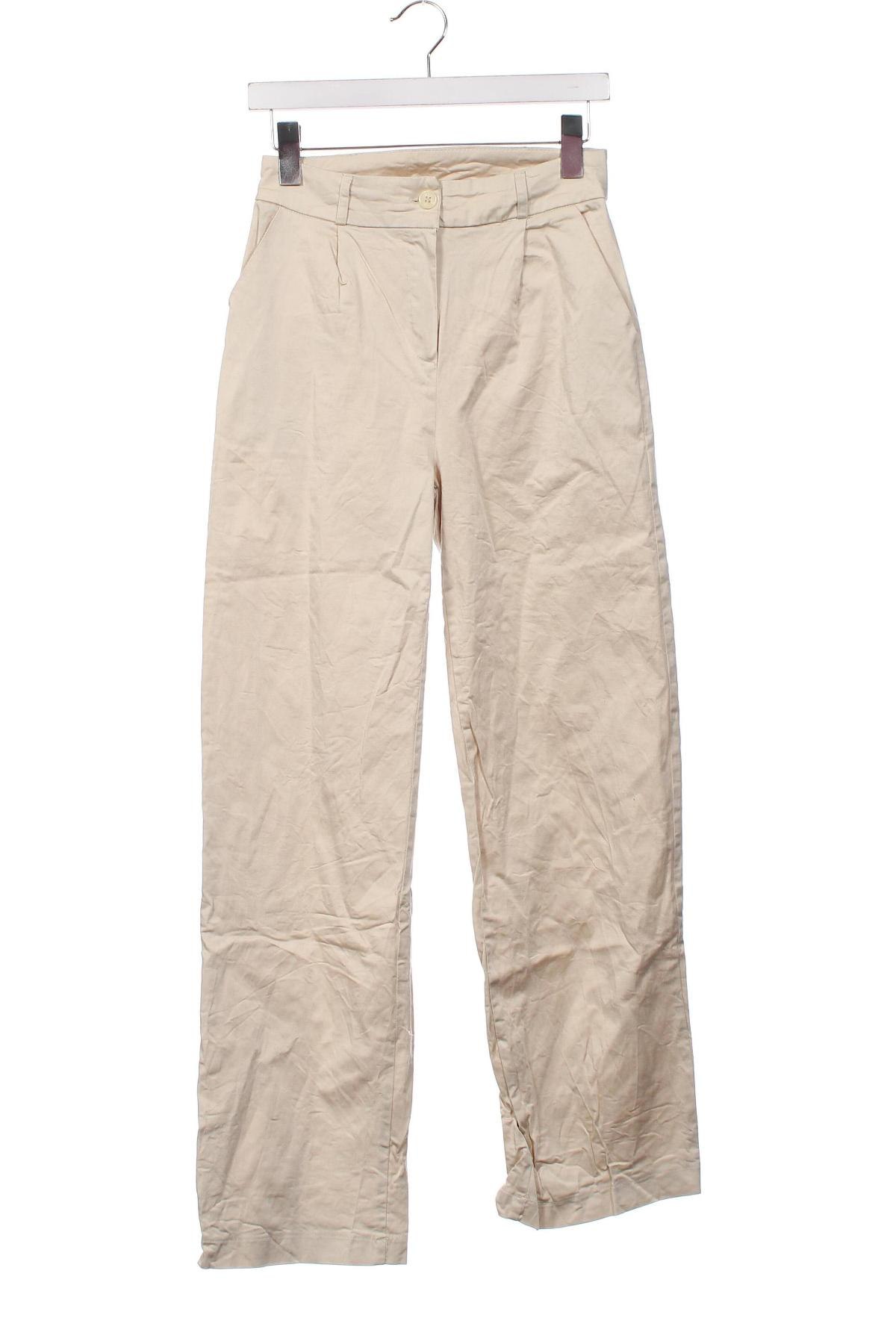 Дамски панталон Trendyol, Размер M, Цвят Бежов, Цена 22,14 лв.