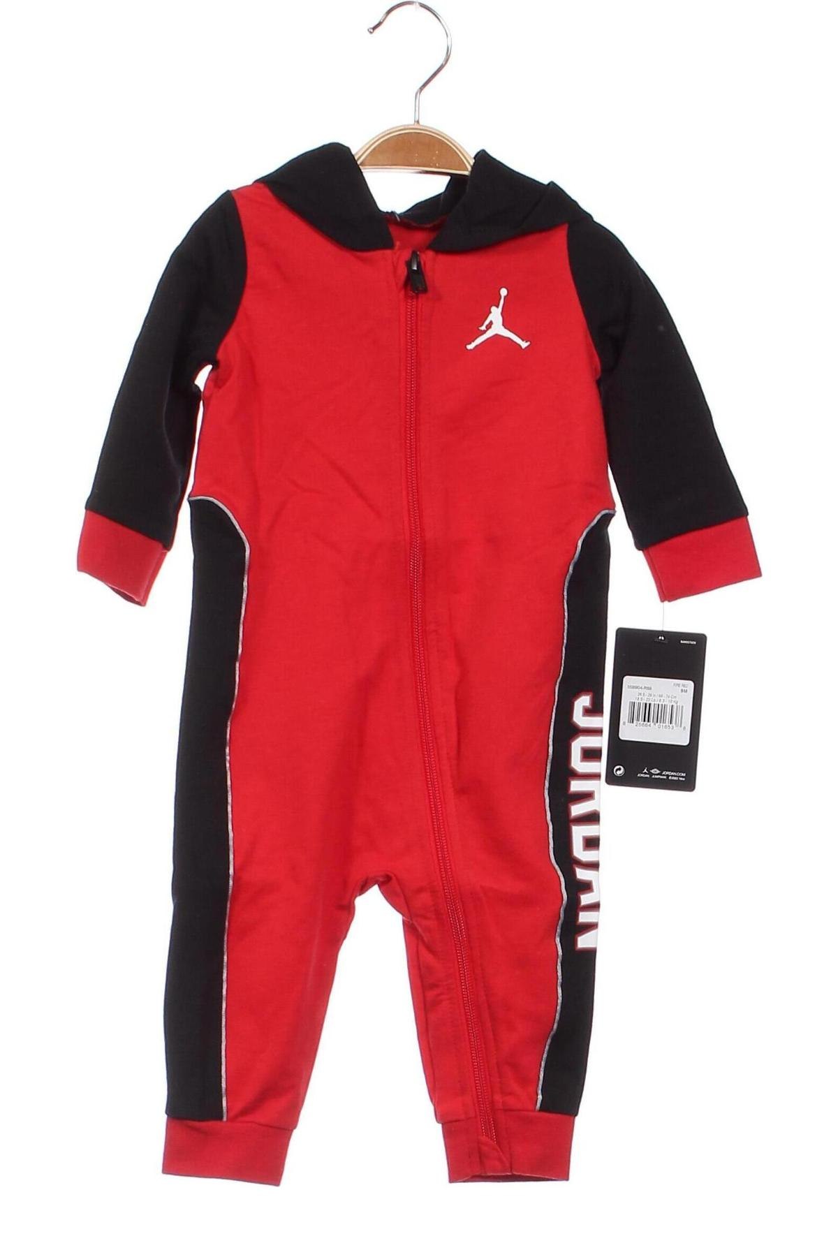 Salopetă pentru copii. Air Jordan Nike, Mărime 6-9m/ 68-74 cm, Culoare Roșu, Preț 204,63 Lei