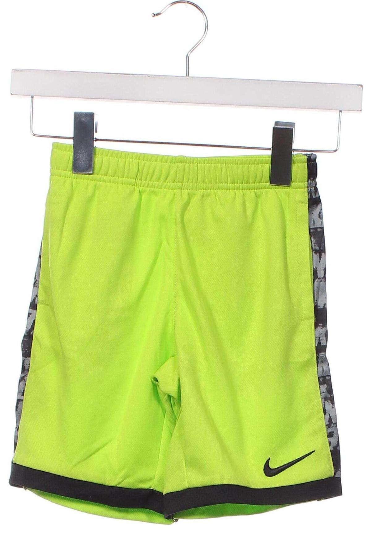 Kinder Shorts Nike, Größe 5-6y/ 116-122 cm, Farbe Grün, Preis € 35,57