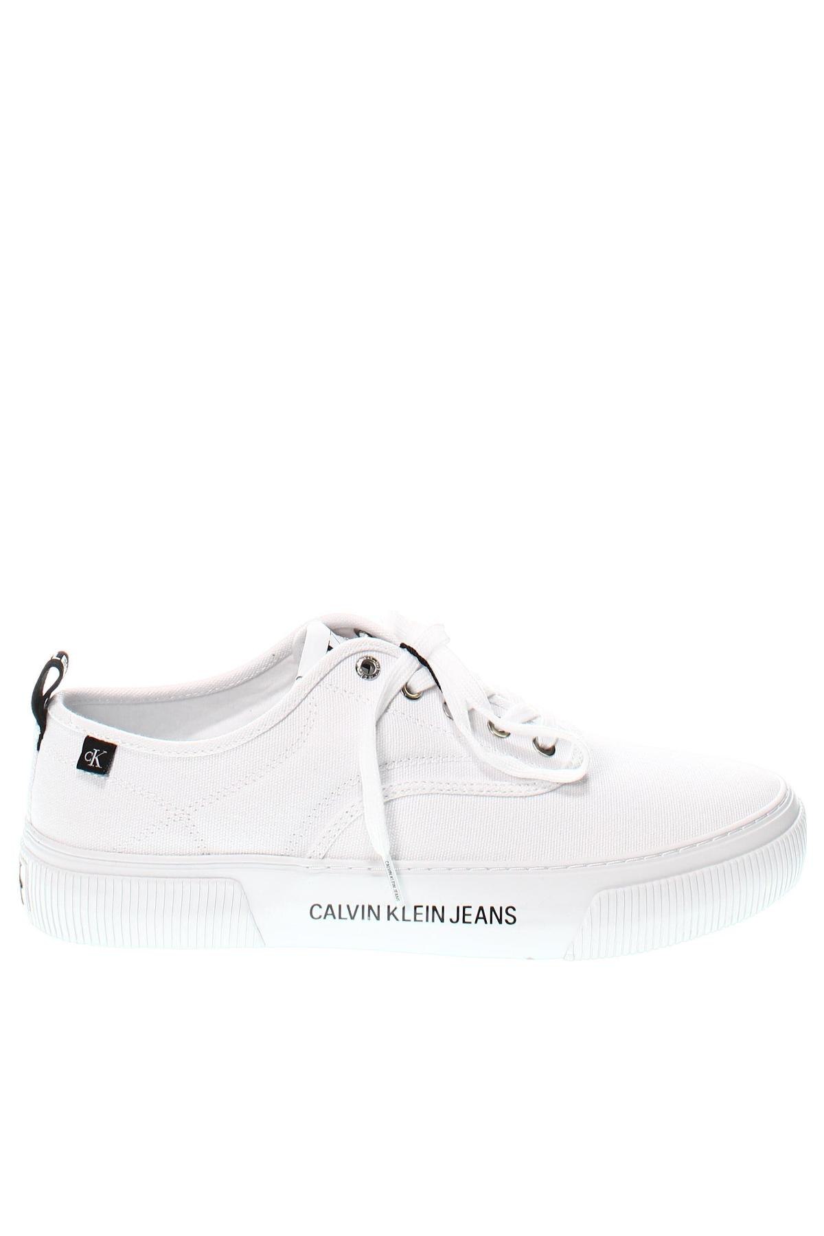 Férfi cipők
 Calvin Klein Jeans, Méret 44, Szín Fehér, Ár 27 374 Ft