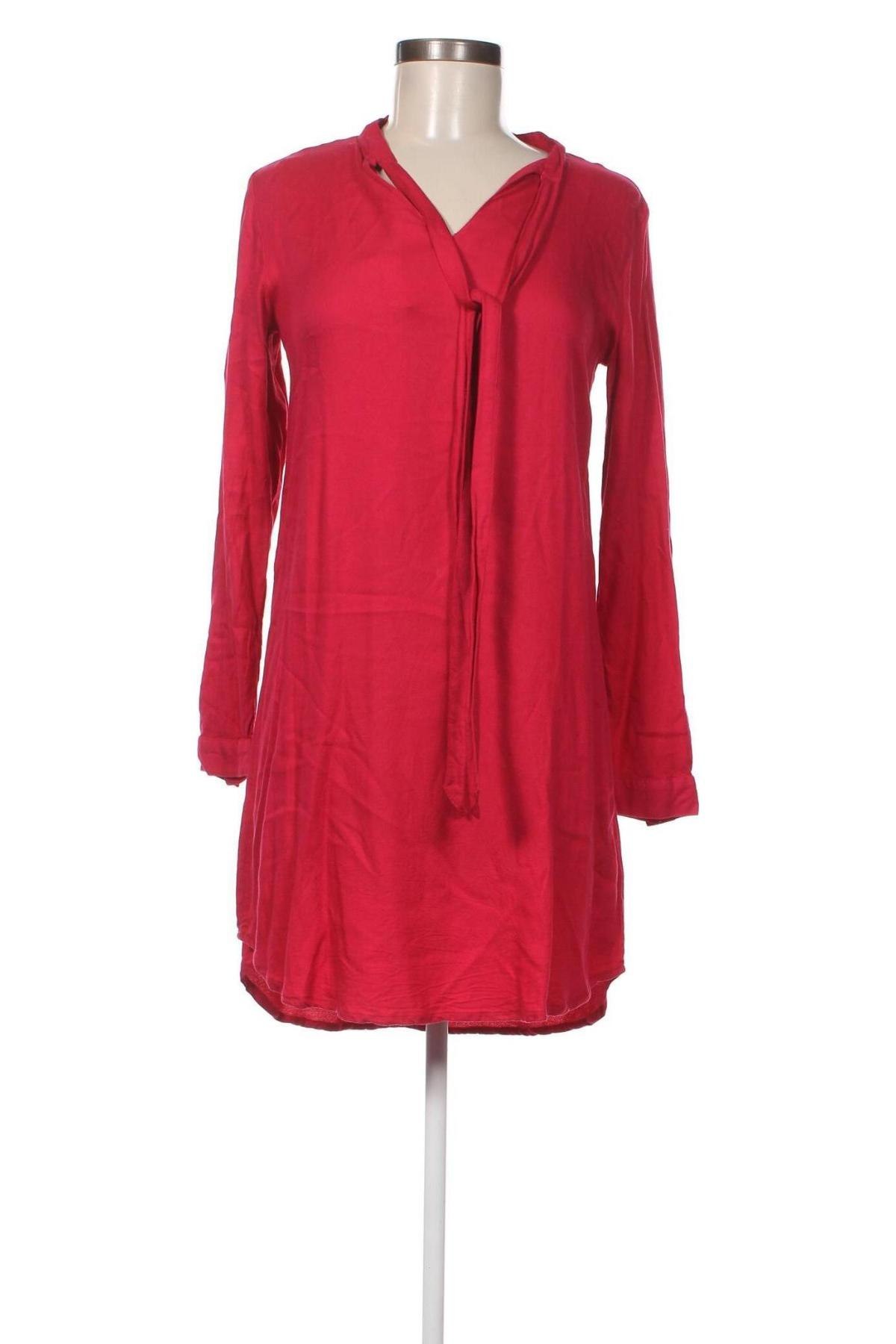 Φόρεμα Avon, Μέγεθος S, Χρώμα Ρόζ , Τιμή 7,50 €
