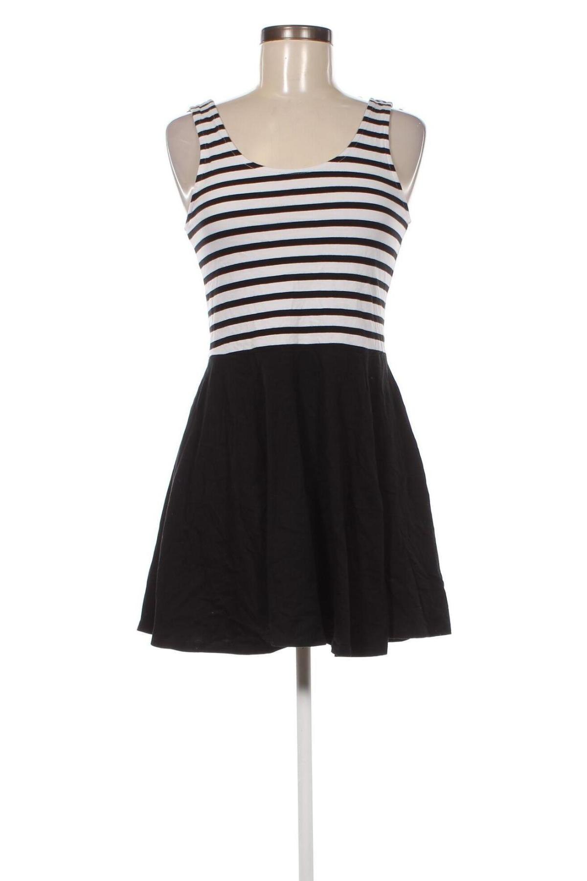 Kleid Basics, Größe L, Farbe Schwarz, Preis 6,45 €