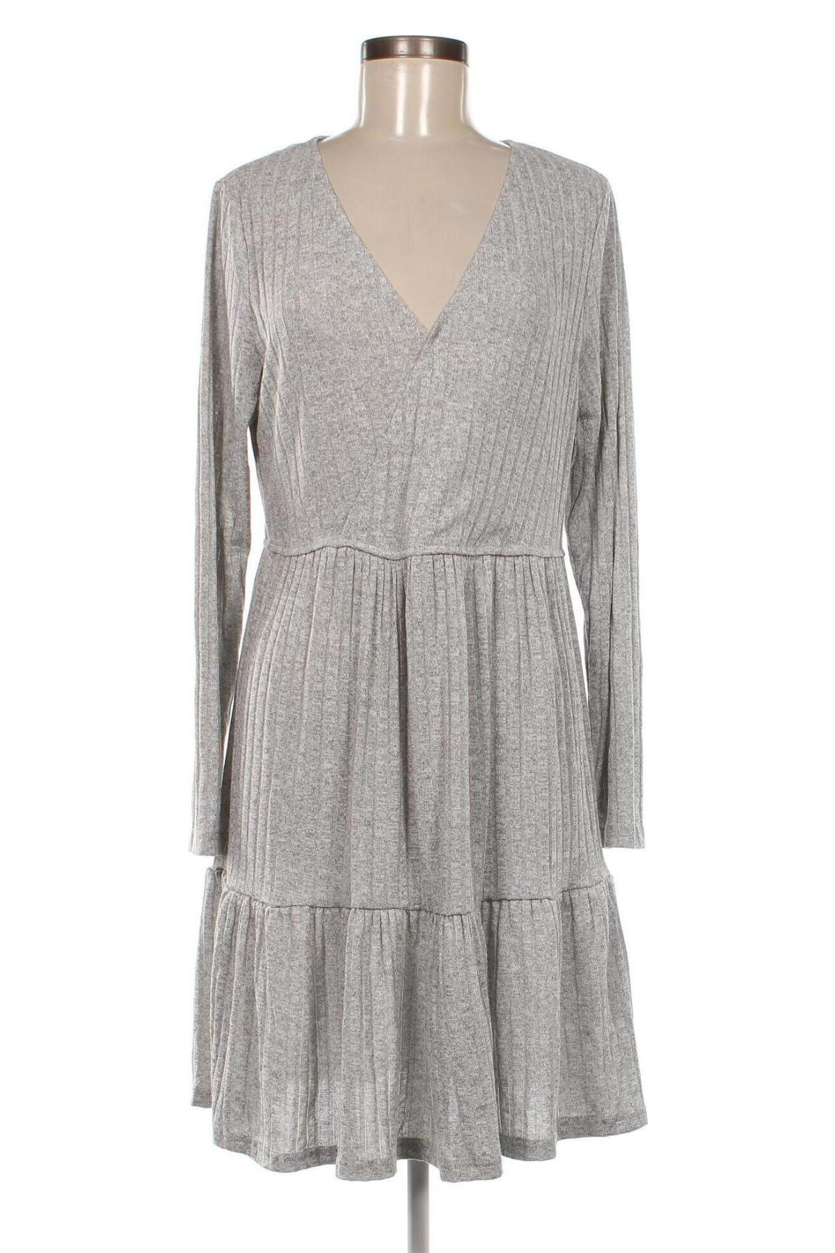 Kleid Cupshe, Größe XL, Farbe Grau, Preis € 75,15