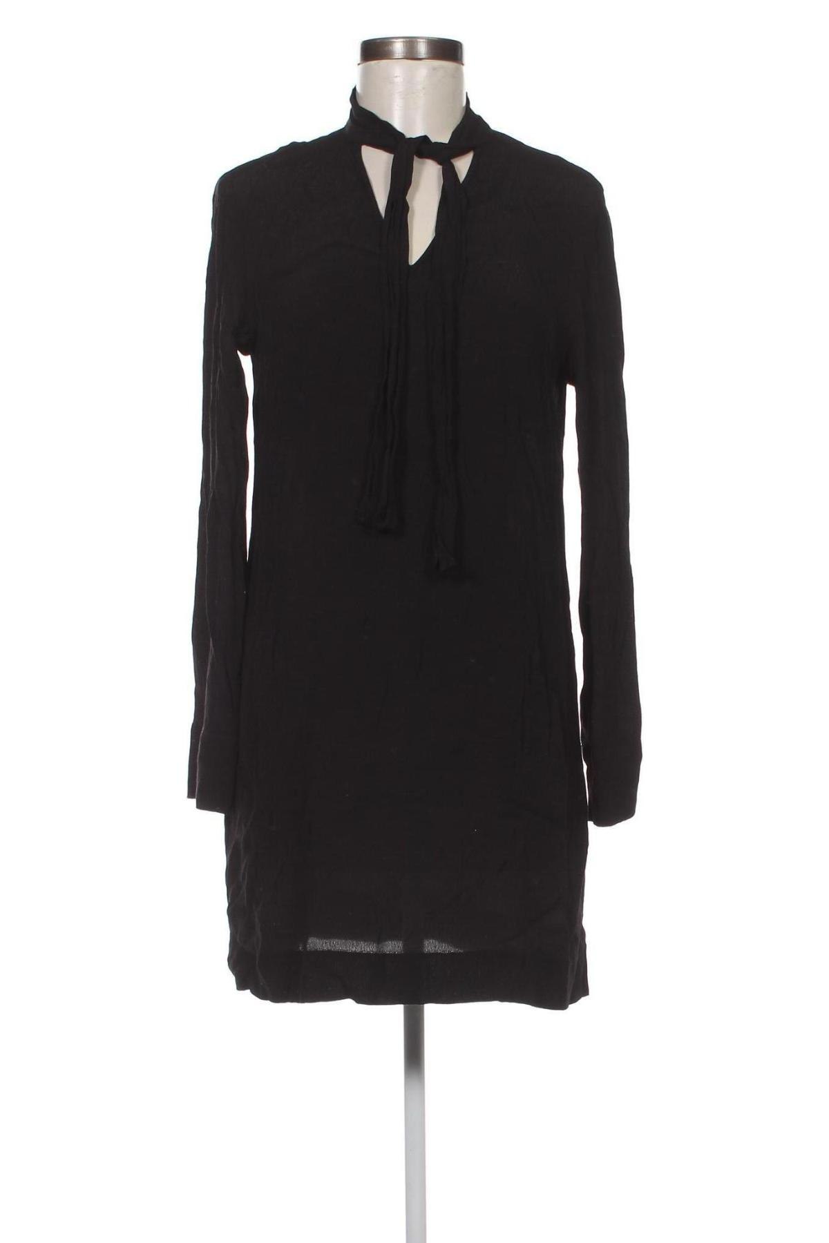 Kleid Opus, Größe M, Farbe Schwarz, Preis 27,39 €