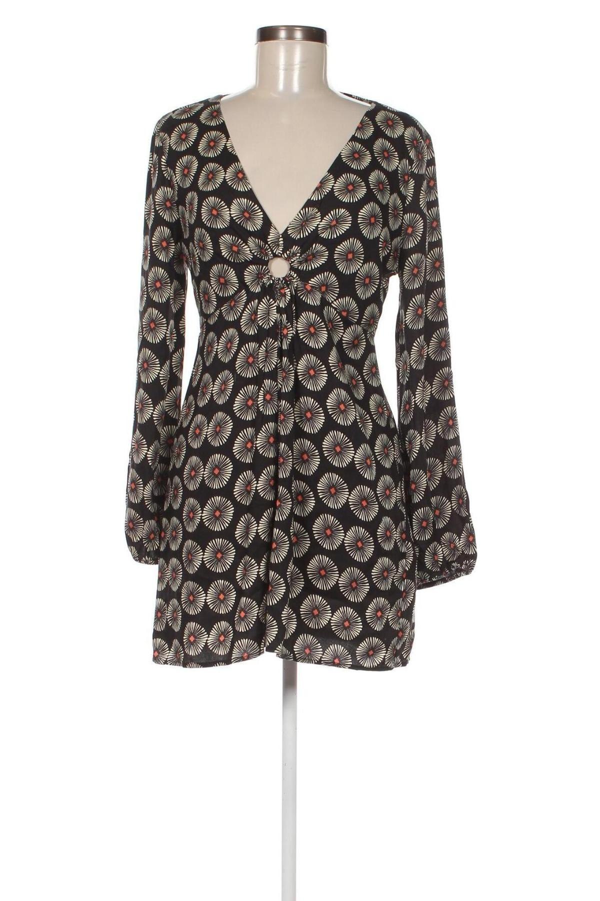 Φόρεμα Pull&Bear, Μέγεθος L, Χρώμα Πολύχρωμο, Τιμή 8,10 €