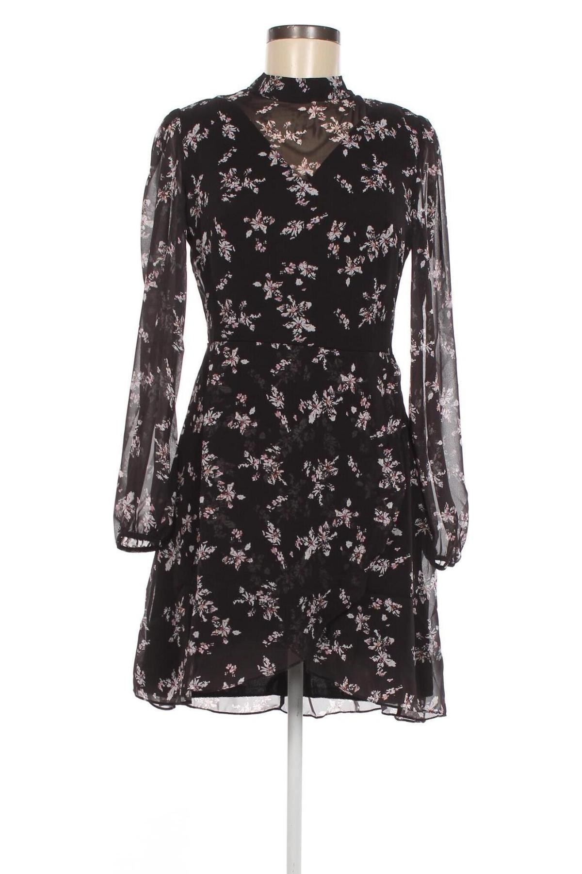 Kleid Trendyol, Größe M, Farbe Schwarz, Preis 30,06 €
