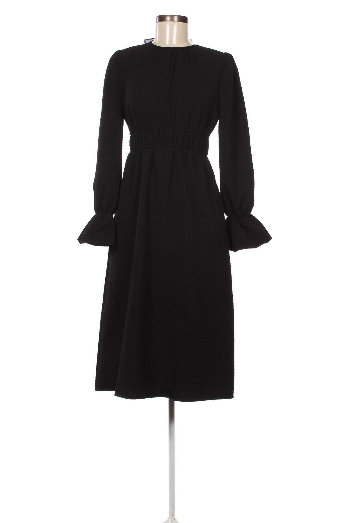 Šaty  Trendyol, Velikost S, Barva Černá, Cena  563,00 Kč