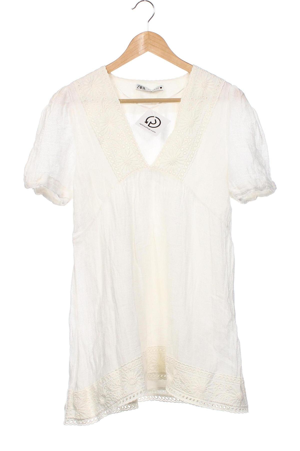 Рокля Zara, Размер XS, Цвят Бял, Цена 26,97 лв.