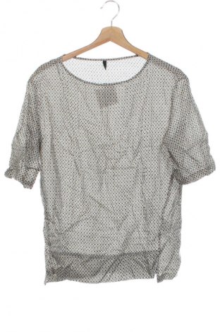  United Colors Of Benetton, Größe XS, Farbe Mehrfarbig, Preis 18,99 €
