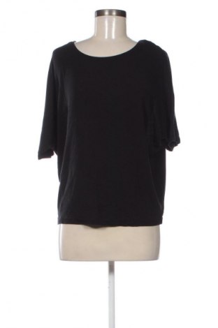 Damen Shirt Jennyfer, Größe M, Farbe Schwarz, Preis 6,99 €