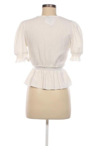 Damen Shirt Pull&Bear, Größe M, Farbe Weiß, Preis 6,99 €