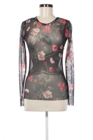 Damen Shirt Stradivarius, Größe M, Farbe Mehrfarbig, Preis 5,99 €