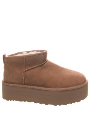 Дамски боти UGG Australia, Размер 41, Цвят Кафяв, Цена 299,99 лв.