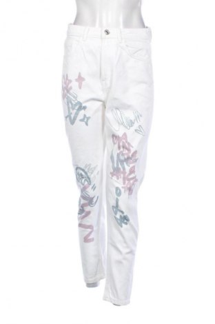 Damen Jeans Bershka, Größe S, Farbe Weiß, Preis 14,84 €
