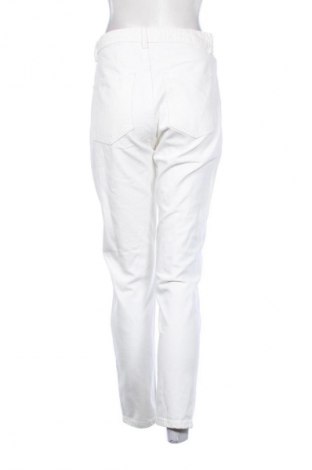 Damen Jeans Bershka, Größe S, Farbe Weiß, Preis 14,84 €